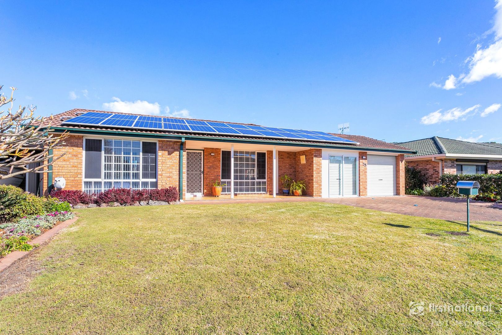 25 Shoreline Drive, Fingal Bay Property History & Address Research