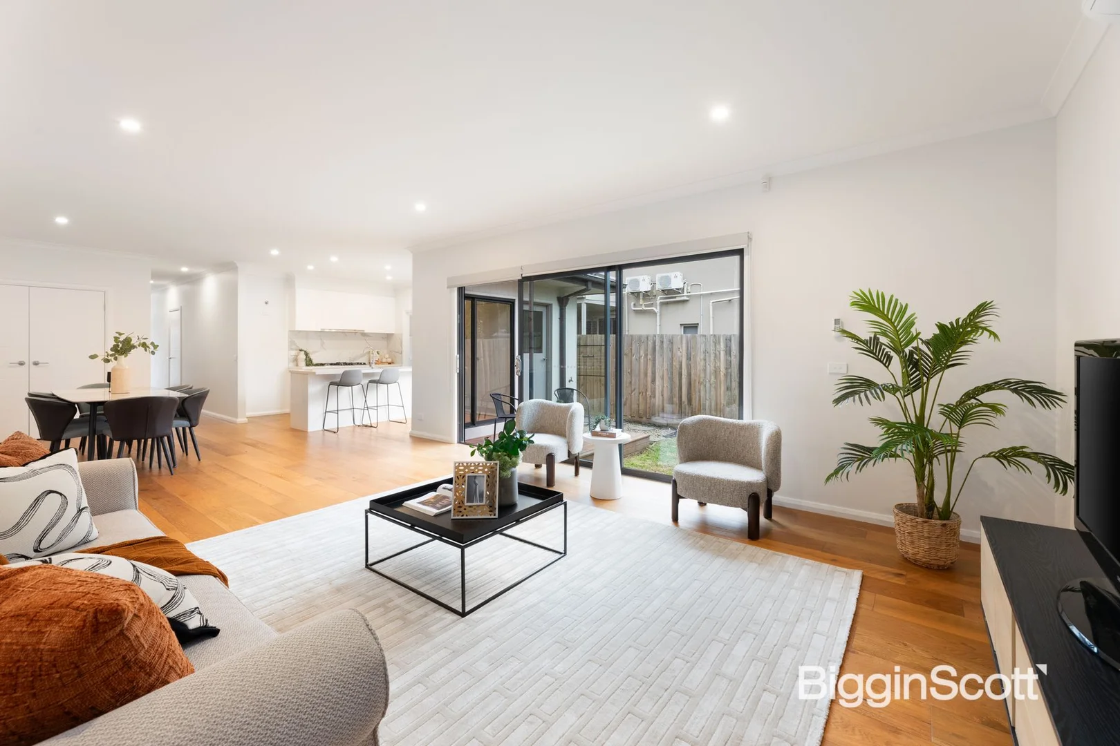 2/240 Morack Road, Vermont South VIC 3133