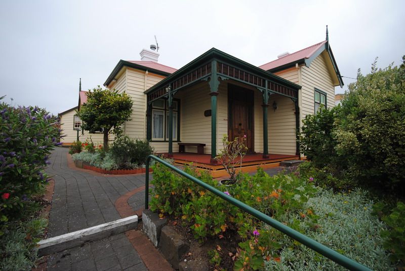 2 bedrooms House in 39 Henty Street PORTLAND VIC, 3305