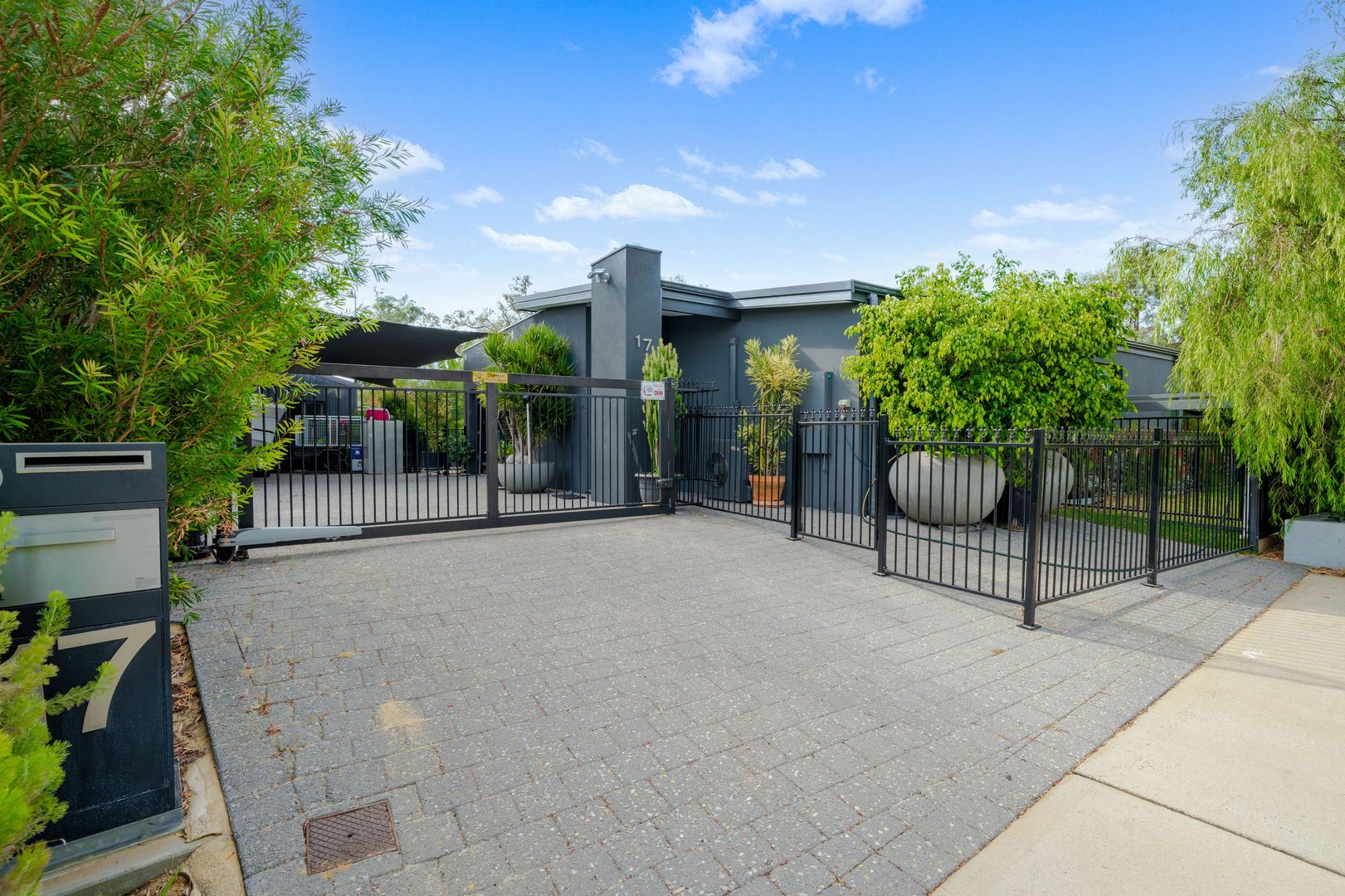 17 Gooljak Rise, Lakelands WA 6180, Image 2