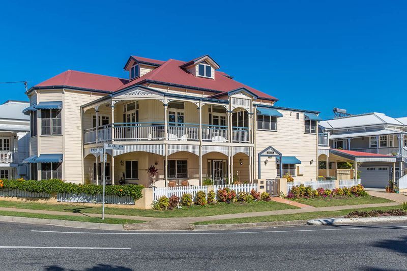 4 bedrooms House in 82 Park Parade SHORNCLIFFE QLD, 4017