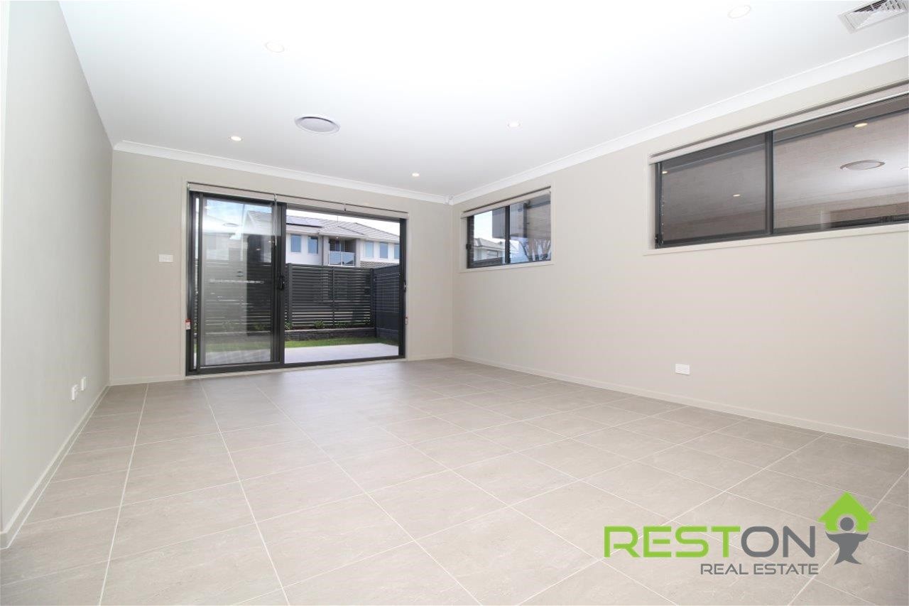 7 Clements Rise, Box Hill NSW 2765, Image 2