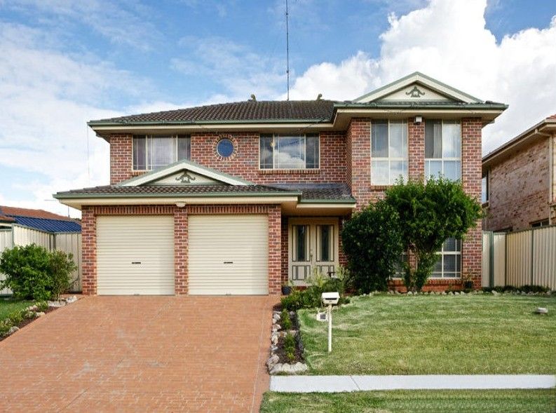 5 bedrooms House in 16 Blacksmith Close STANHOPE GARDENS NSW, 2768