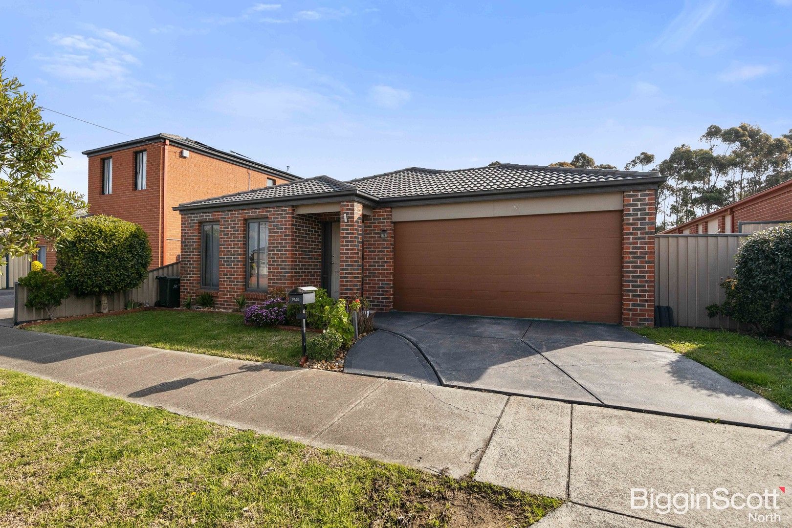 3 bedrooms House in 75 Levenia Street ST ALBANS VIC, 3021