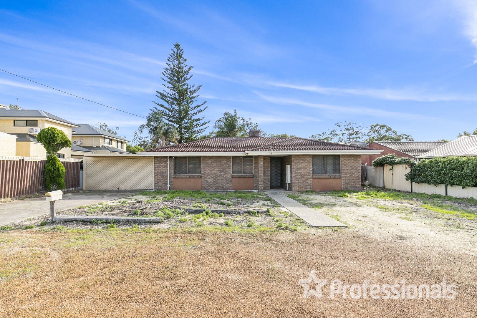 3 bedrooms House in 23 Coniston Way BALGA WA, 6061
