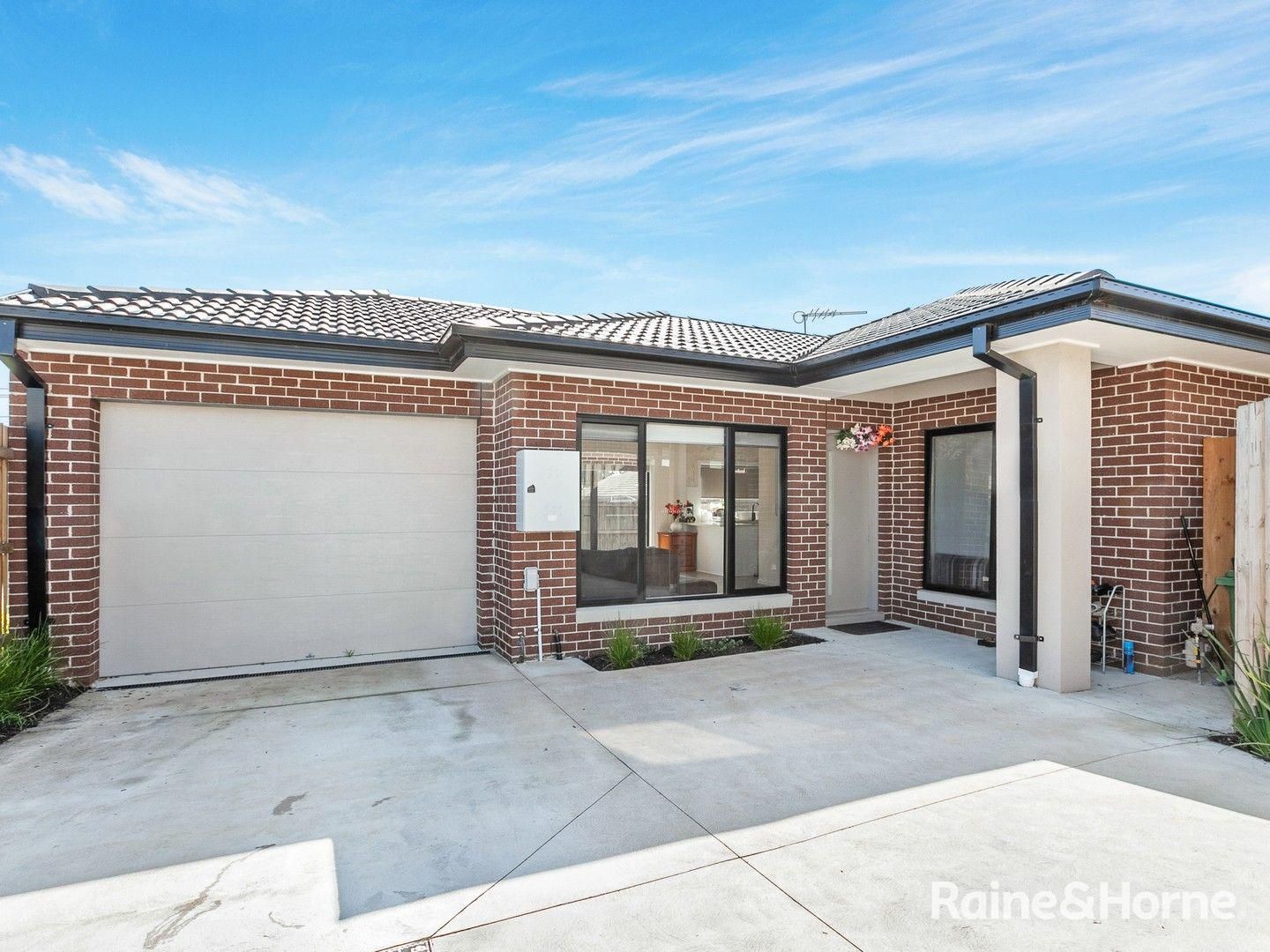 2/8 Hume Street, Sunbury VIC 3429, Image 0