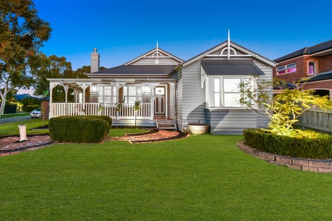 Picture of 48 Moondarra Drive, BERWICK VIC 3806