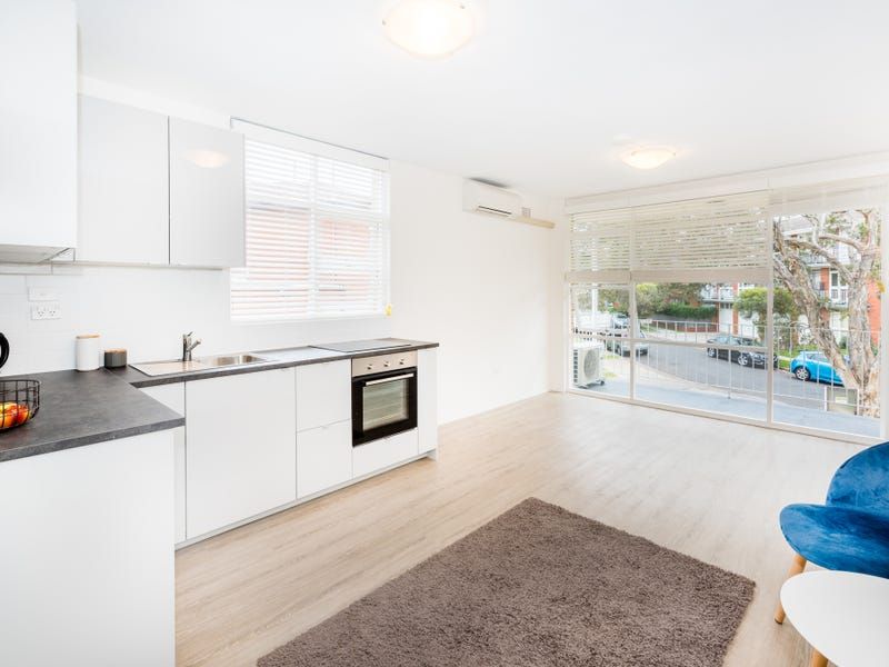 2/14 Grafton Crescent, Dee Why NSW 2099