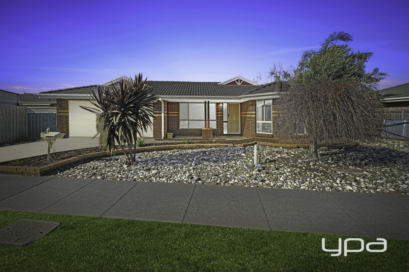 4 bedrooms House in 14 Seaeagle Avenue POINT COOK VIC, 3030