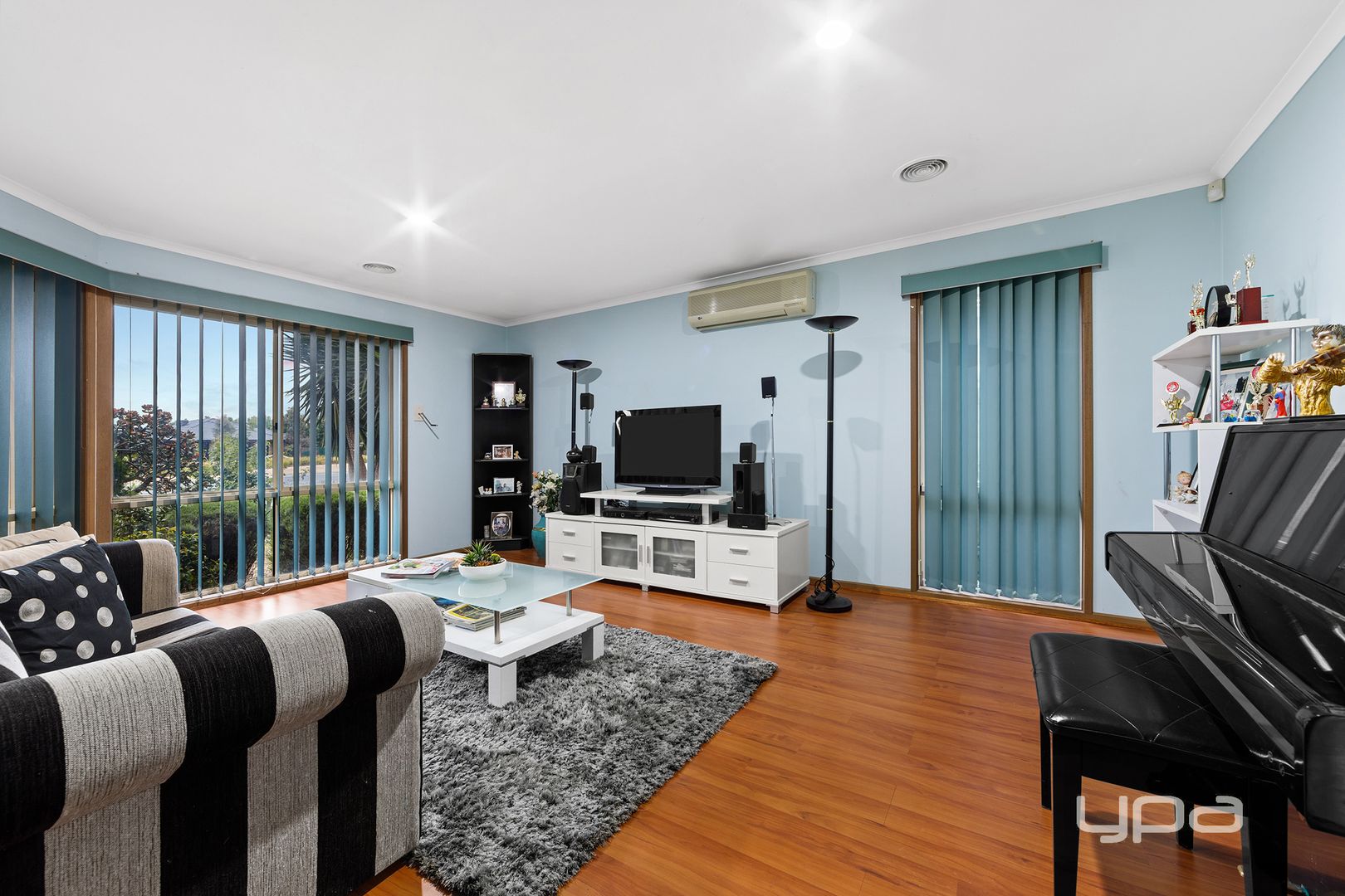 216 Westwood Drive, Burnside VIC 3023, Image 1