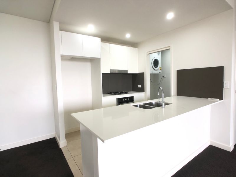 2 bedrooms Apartment / Unit / Flat in 606/2-8 Wayman Place MERRYLANDS NSW, 2160
