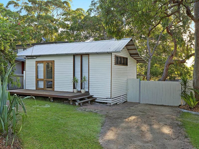 141 Bateau Bay Road, BATEAU BAY NSW 2261, Image 2