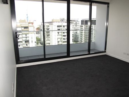 1113/65 Coventry Street, South Melbourne VIC 3205, Image 2