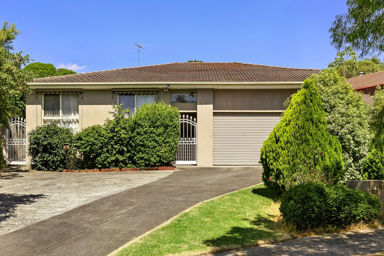 42 Huntingfield Drive, Doncaster East VIC 3109, Image 0