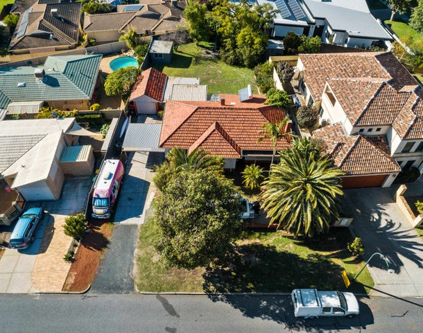 15 Braydon Road, Attadale WA 6156