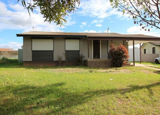 2 Kenny Place, Tolland NSW 2650