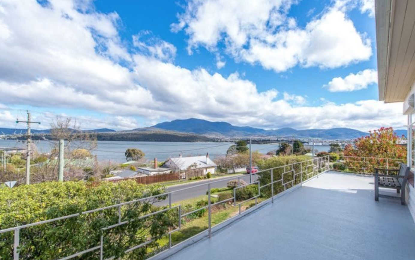 180 Derwent Ave, Lindisfarne TAS 7015, Image 1