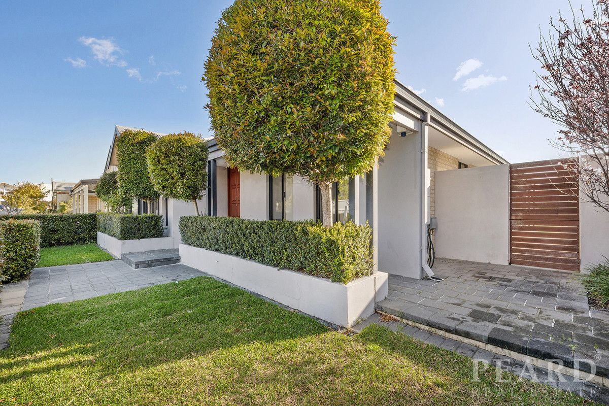 3 bedrooms House in 28 Cardowan Drive ELLENBROOK WA, 6069