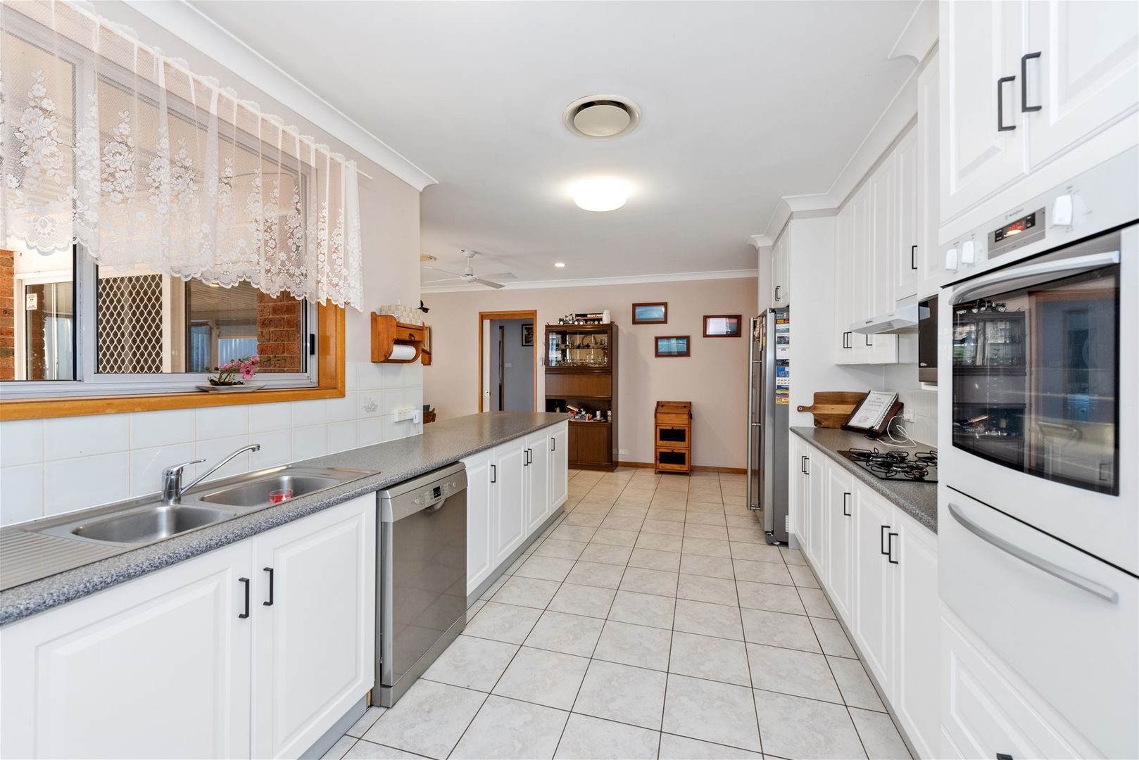 4 Imperial Close, Floraville NSW 2280, Image 2