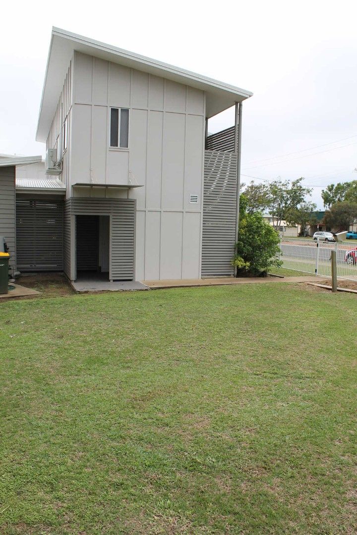 2 bedrooms Townhouse in 1 Aurora Close BLACKWATER QLD, 4717