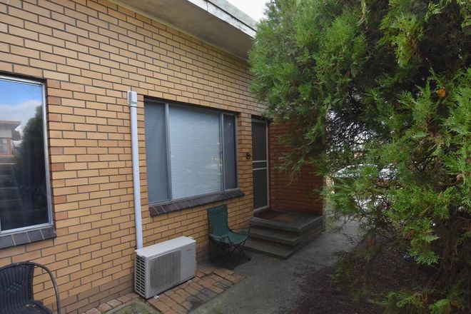 Picture of 4/21 Law St, NEWBOROUGH VIC 3825