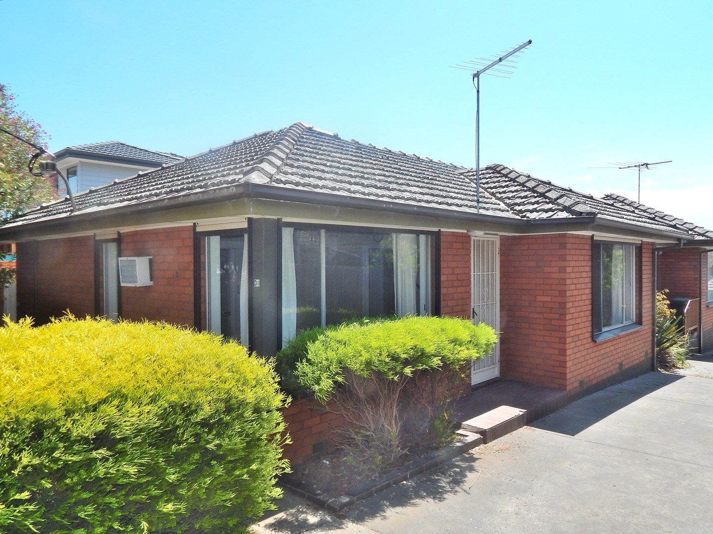 2 bedrooms Apartment / Unit / Flat in 1/30 Delaware Street RESERVOIR VIC, 3073