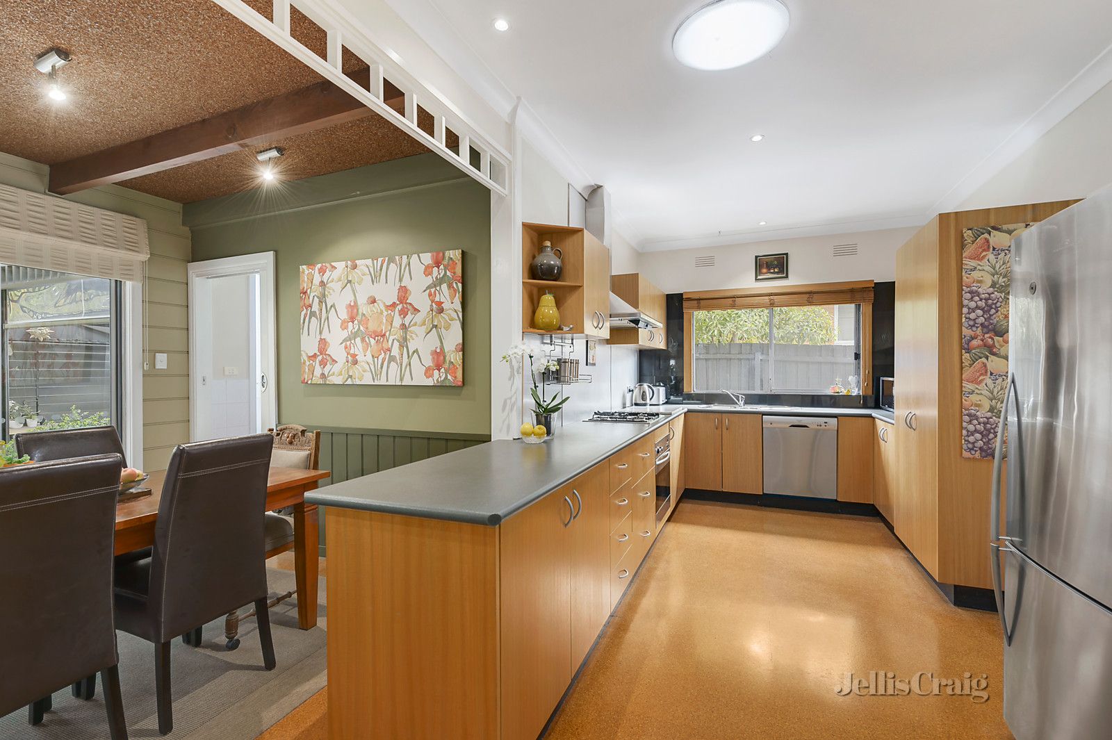 80 Shady Grove, Forest Hill VIC 3131, Image 2