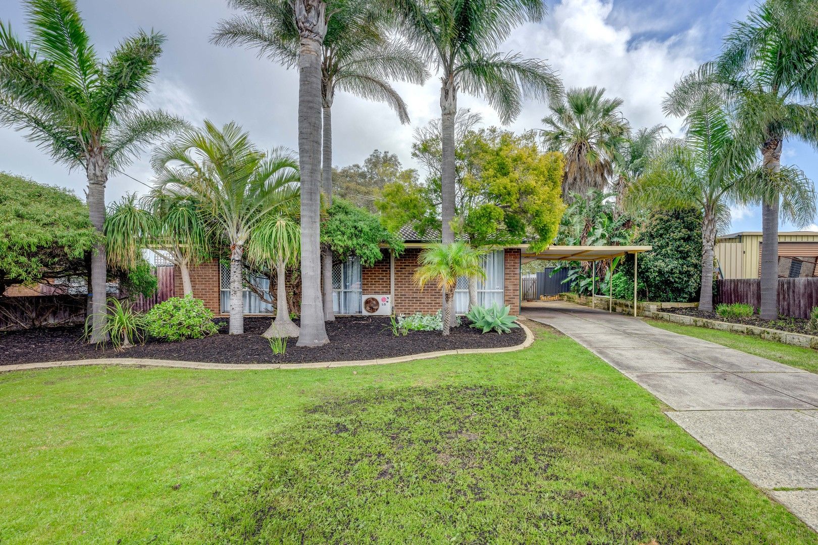 3 bedrooms House in 29 Kemmish Avenue PARMELIA WA, 6167
