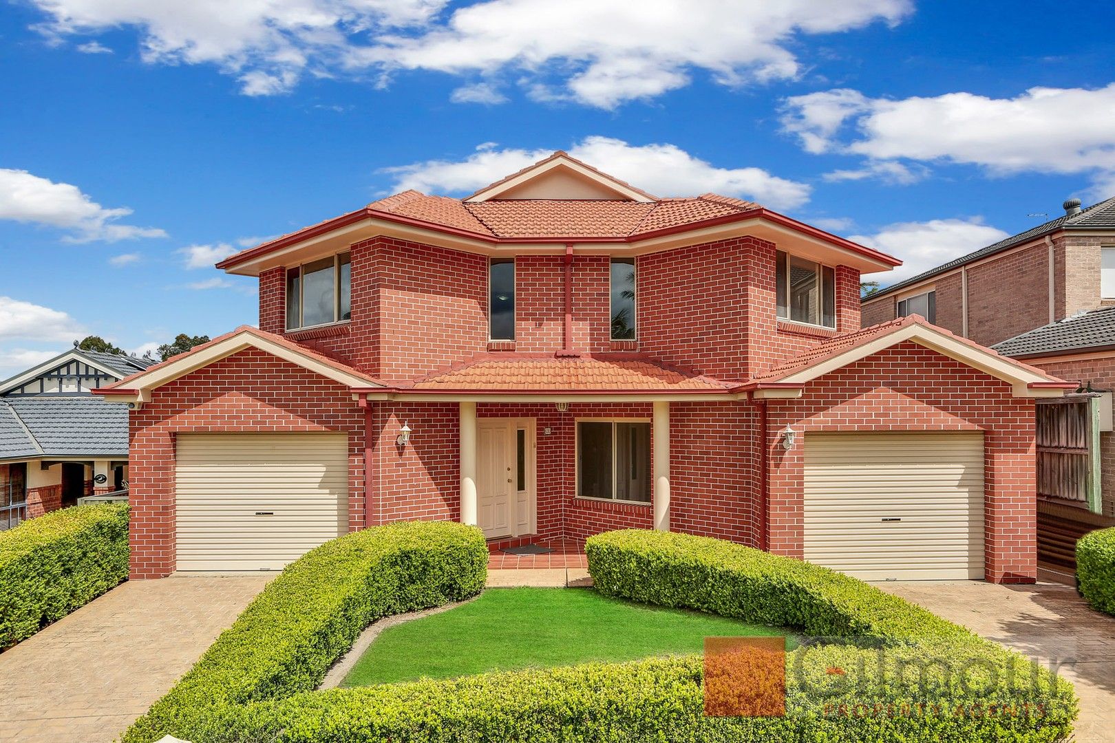 5 bedrooms House in 6 Broadleaf Crescent BEAUMONT HILLS NSW, 2155