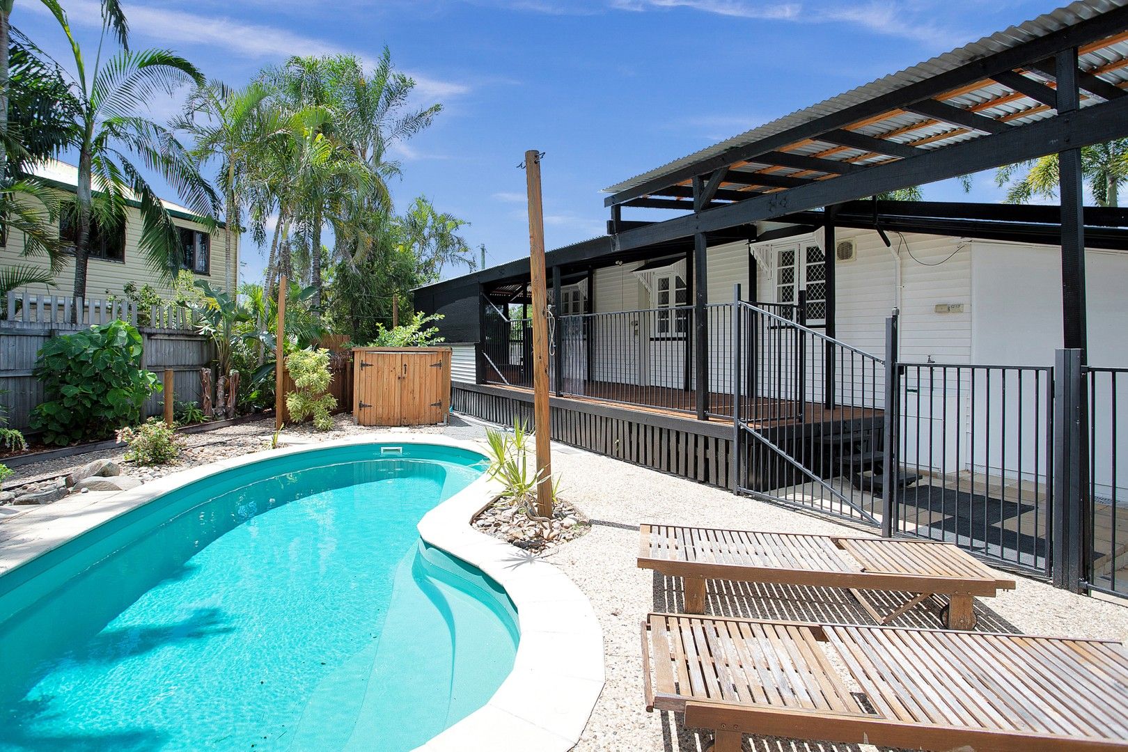 3 bedrooms House in 17 Sandpiper Street SLADE POINT QLD, 4740