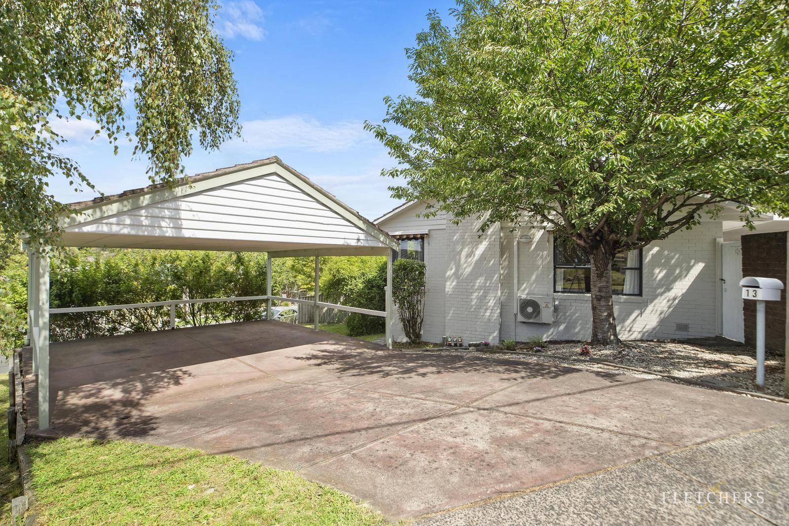 13 Swinburne Avenue, Mooroolbark VIC 3138