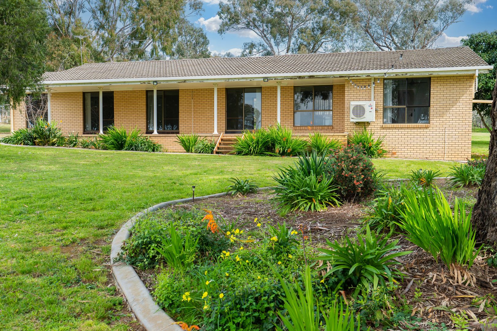 46 Dellven Drive, Table Top NSW 2640, Image 2