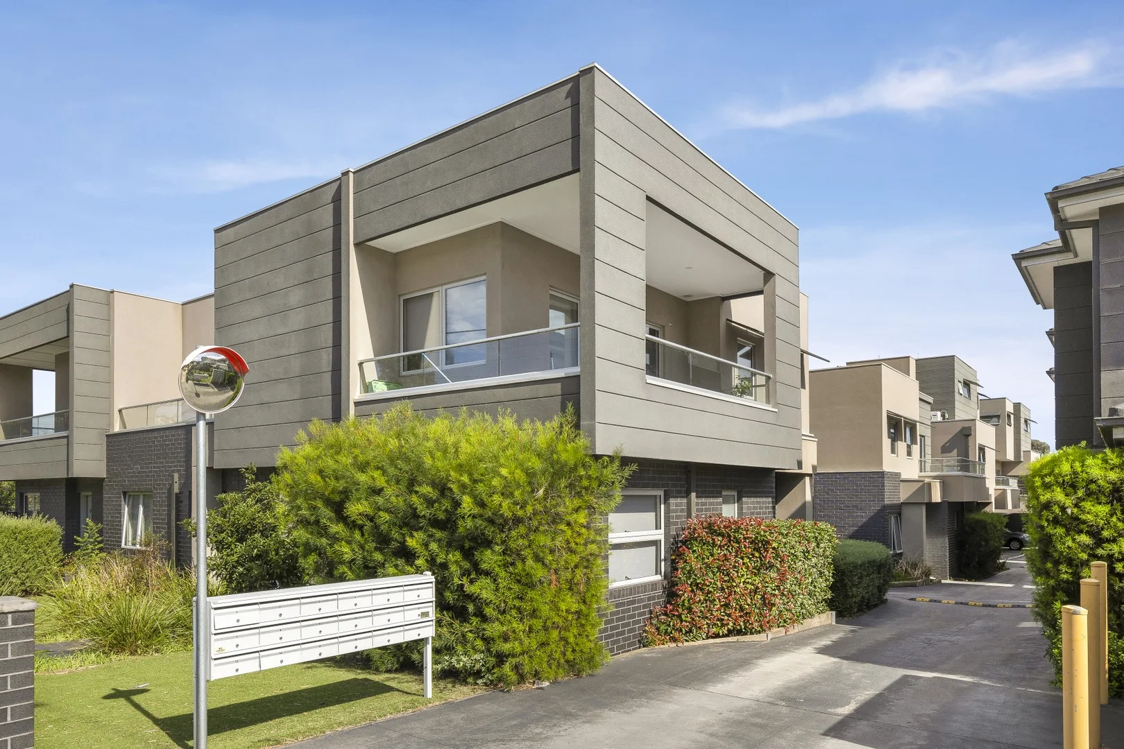 9/21 Station Road, Oak Park VIC 3046