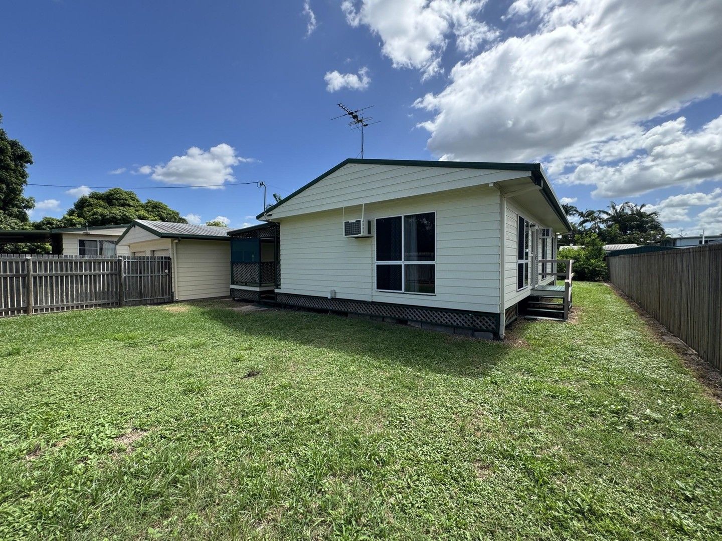 3 bedrooms House in 1031 Riverway Drive RASMUSSEN QLD, 4815