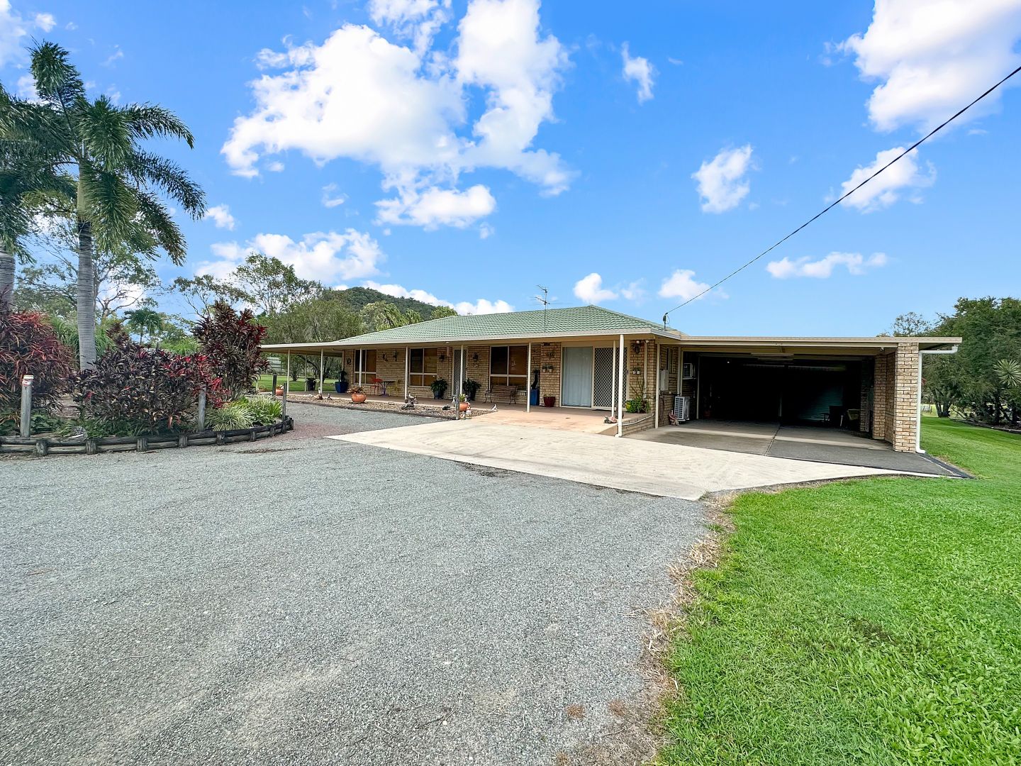 5 Carlton Road, Sarina QLD 4737, Image 2