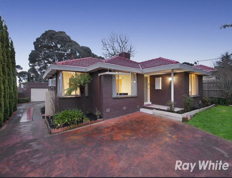 3 bedrooms House in 29 Kelvin Drive FERNTREE GULLY VIC, 3156