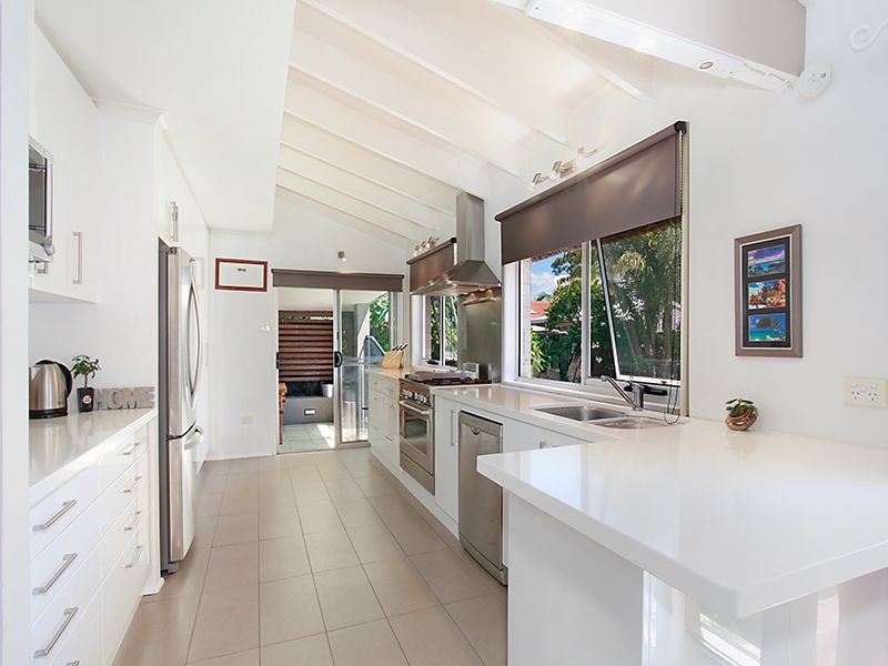 126 Park Ave, CAVES BEACH NSW 2281, Image 0