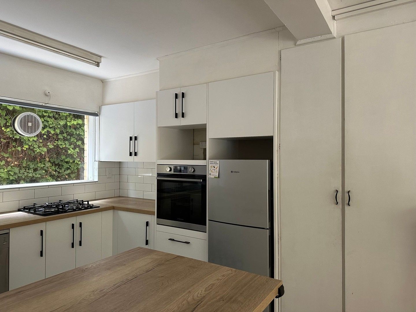 2 bedrooms Apartment / Unit / Flat in 16/11 Cheel St ARMADALE VIC, 3143