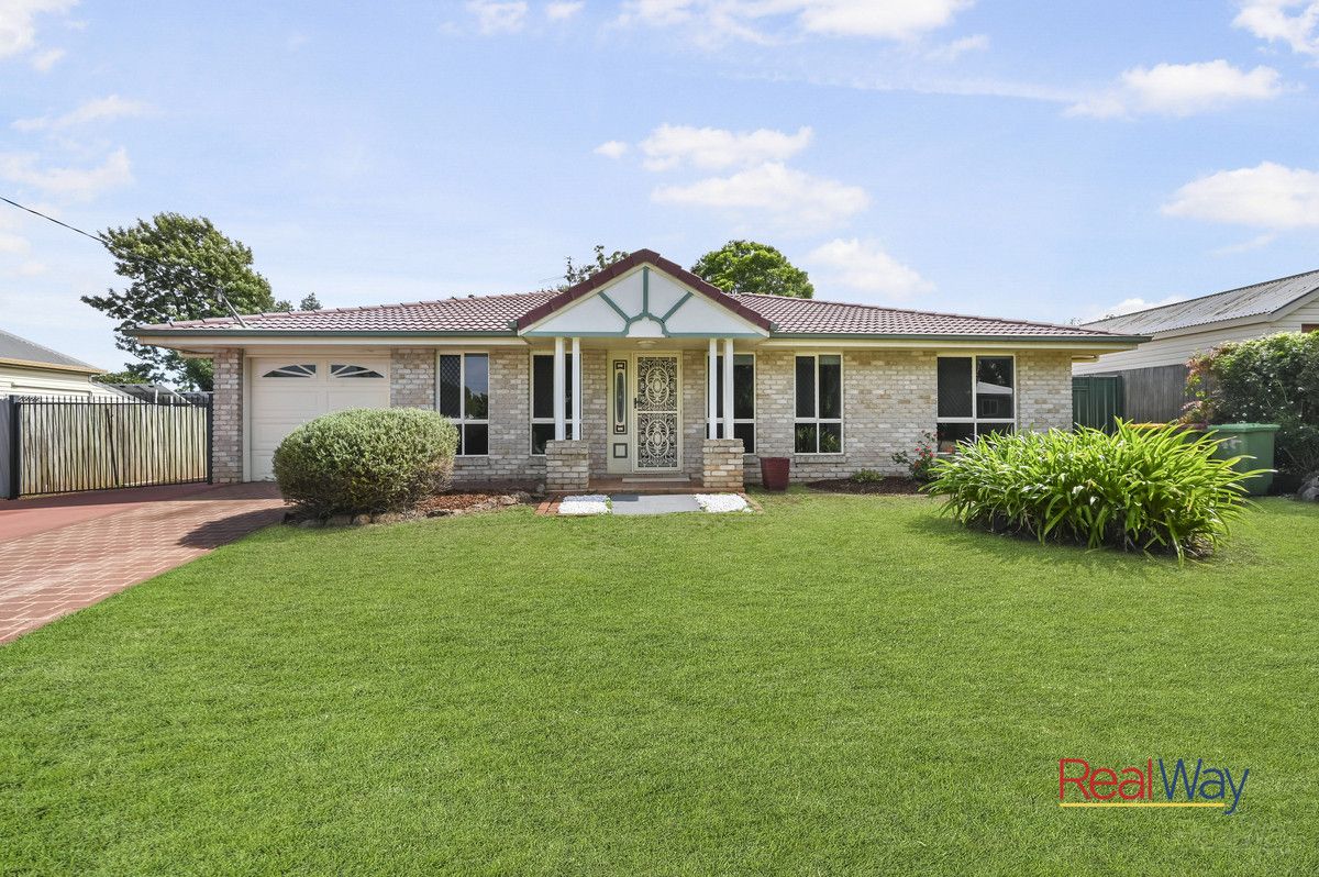 3 bedrooms House in 265 Alderley Street CENTENARY HEIGHTS QLD, 4350