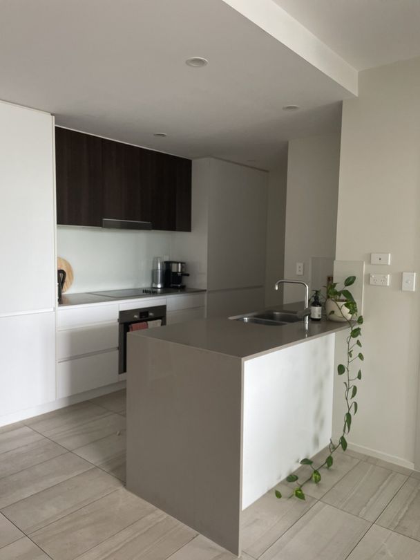 1 bedrooms Apartment / Unit / Flat in 306/8 Hunt Street HAMILTON QLD, 4007