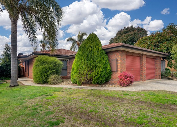 32 Bruce Street, West Wodonga VIC 3690