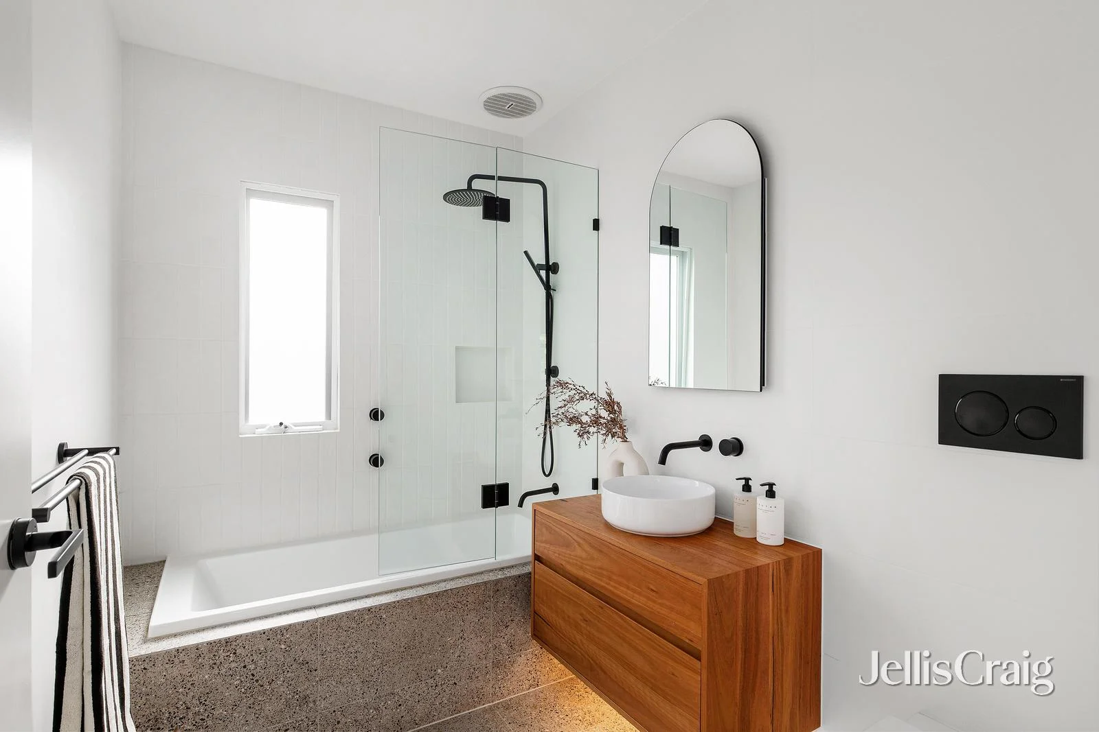 Additional image 15 of 119 Rattray Road, Montmorency VIC 3094