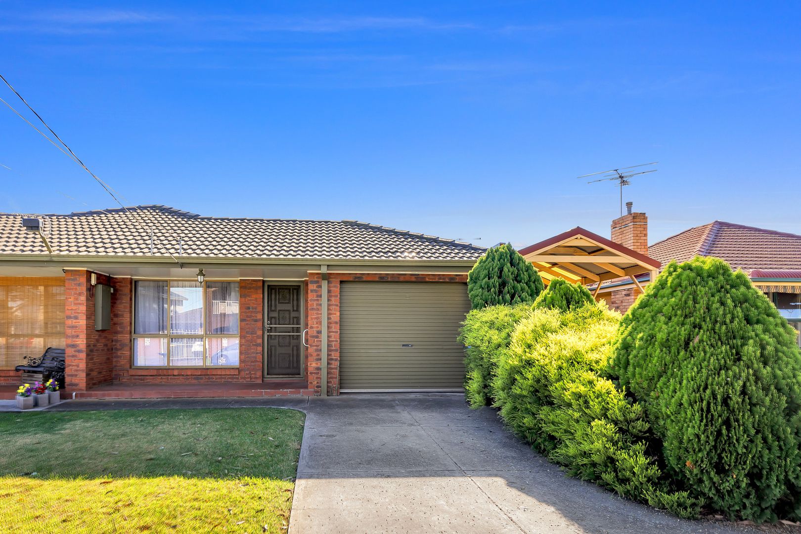 1/8 First Avenue, Hoppers Crossing Property History & Address