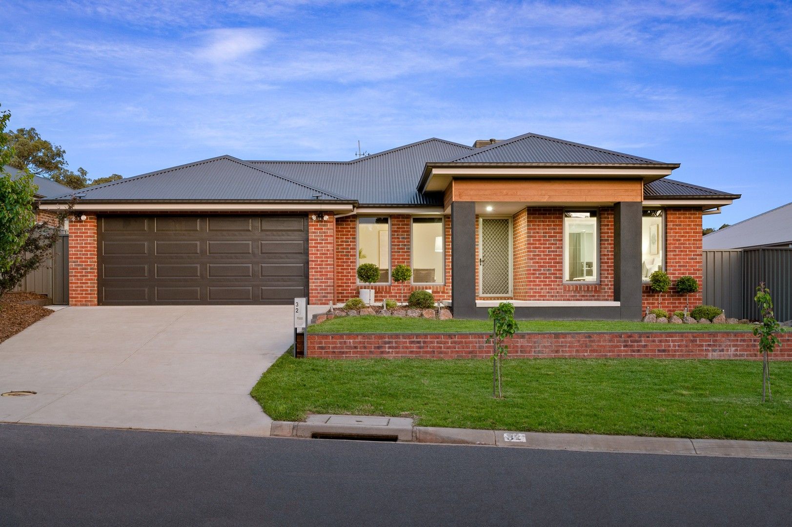 4 bedrooms House in 32 Osprey Street THURGOONA NSW, 2640