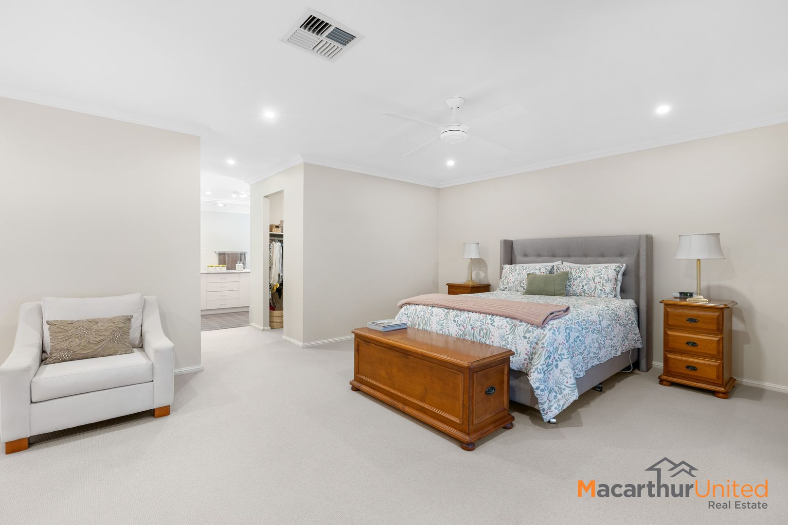 6 Whitely Grove, Harrington Park NSW 2567, Image 2