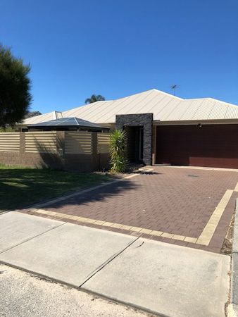 3 bedrooms House in 1/27 Roger Street MIDLAND WA, 6056