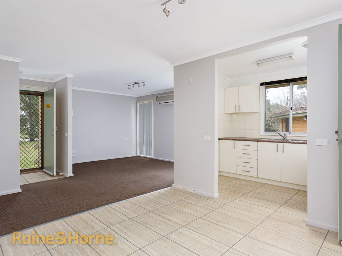 42 Callaghan St, Ashmont NSW 2650, Image 1