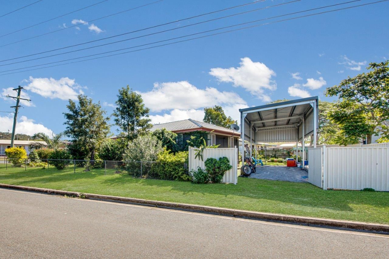 29 Moura Crescent, Barney Point QLD 4680, Image 2