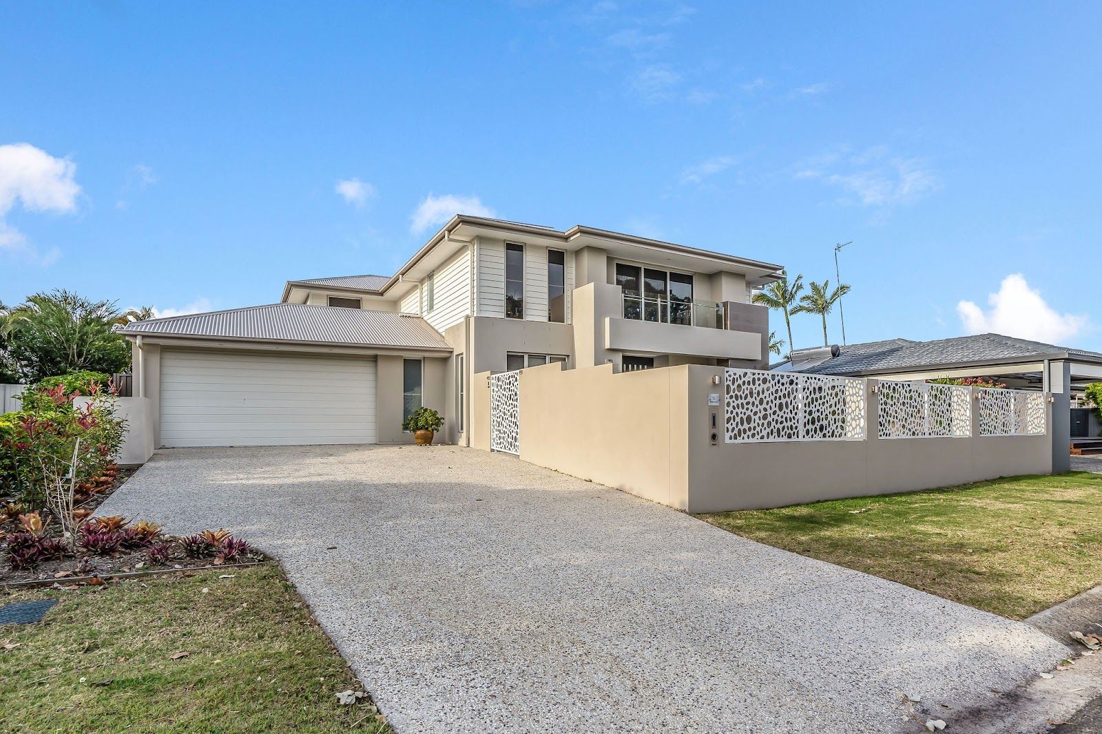 4 bedrooms House in 11 Bellbird Avenue BURLEIGH WATERS QLD, 4220