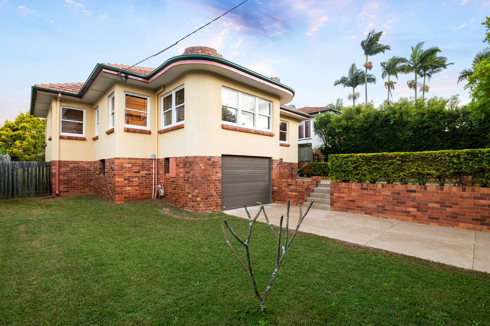 12 Waratah Avenue, Holland Park West QLD 4121, Image 0